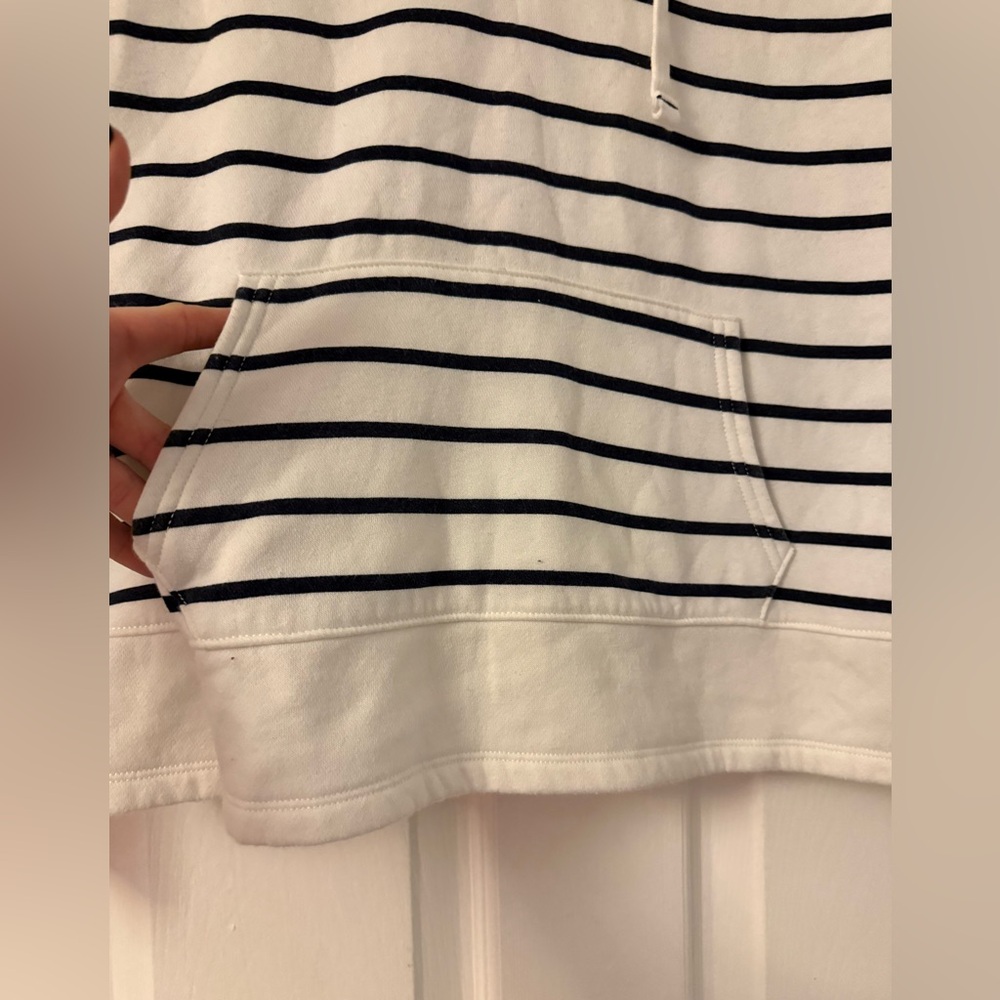 ❌Sold❌ Nautica Women's Striped Hoodie in White & Navy - Picture 4 of 8